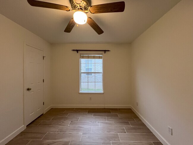 Building Photo - 1116 Cimarron Ct