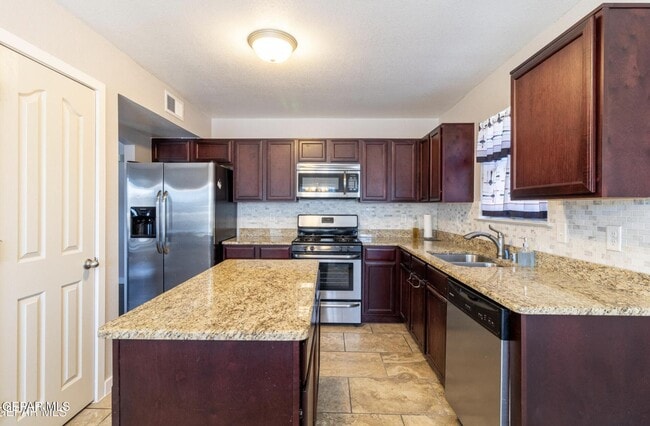 Building Photo - 424 Sonaran Ct