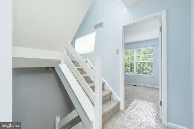 Building Photo - 307 Thyme Ln