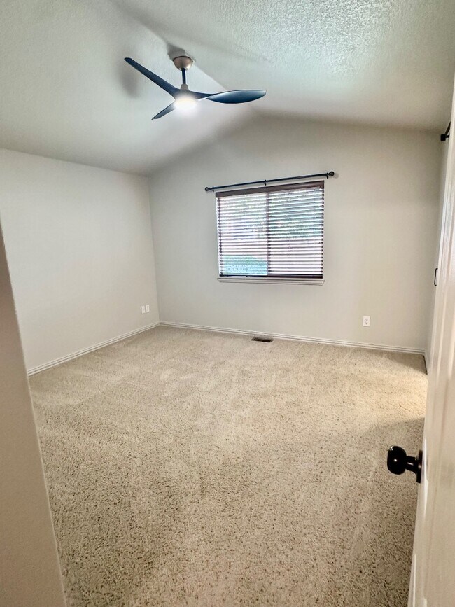 Building Photo - 6230 Grand Mesa Dr