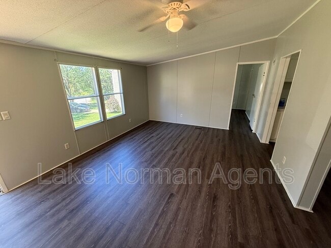 Building Photo - 1121 McRee Heights Cir