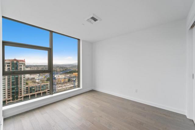 Building Photo - 2 bedroom in Bellevue WA 98004