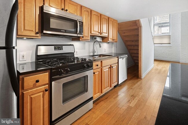 Building Photo - 810 N Hancock St