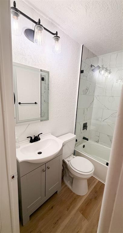 Building Photo - 4009 Deleuil Ave