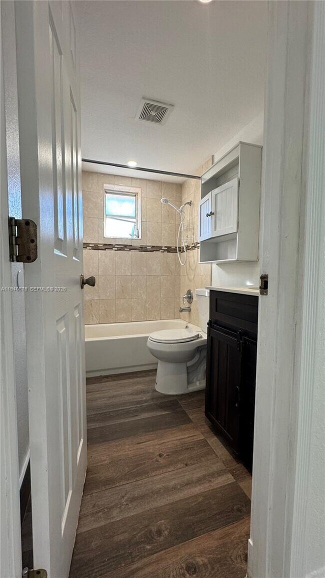 Building Photo - 8650 SW 109th Ave