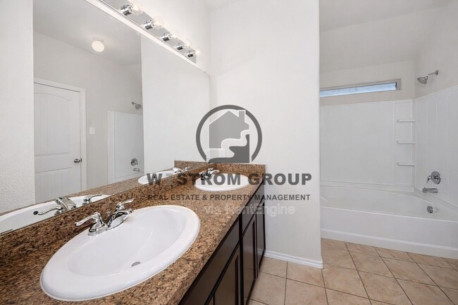 Building Photo - 2632 Gains Mill Dr