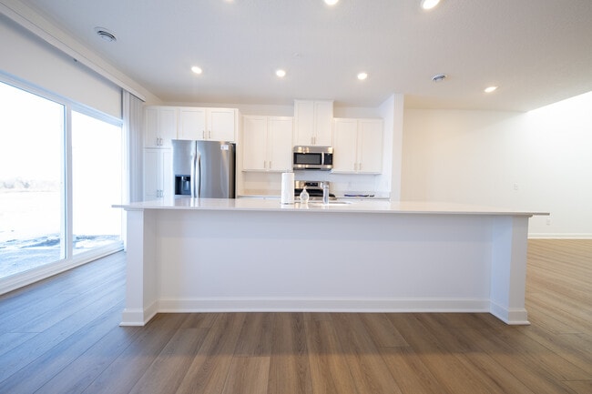 Building Photo - 2255 Tyrone Dr