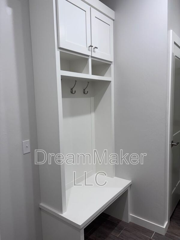 Building Photo - 2819 Clifton Ter