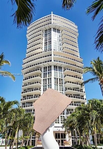 Building Photo - 10225 Collins Ave