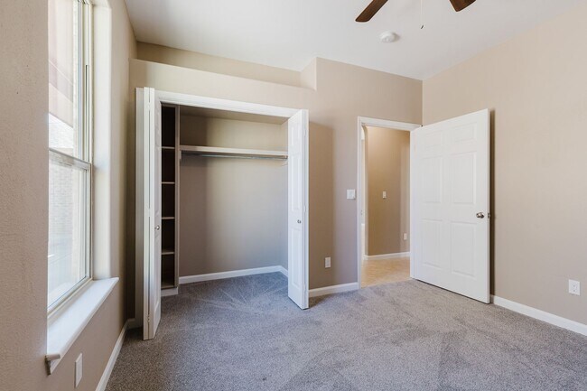 Building Photo - 4060 Wood Loop