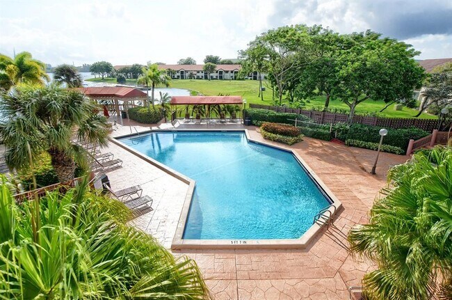 Building Photo - 65 Centennial Ct