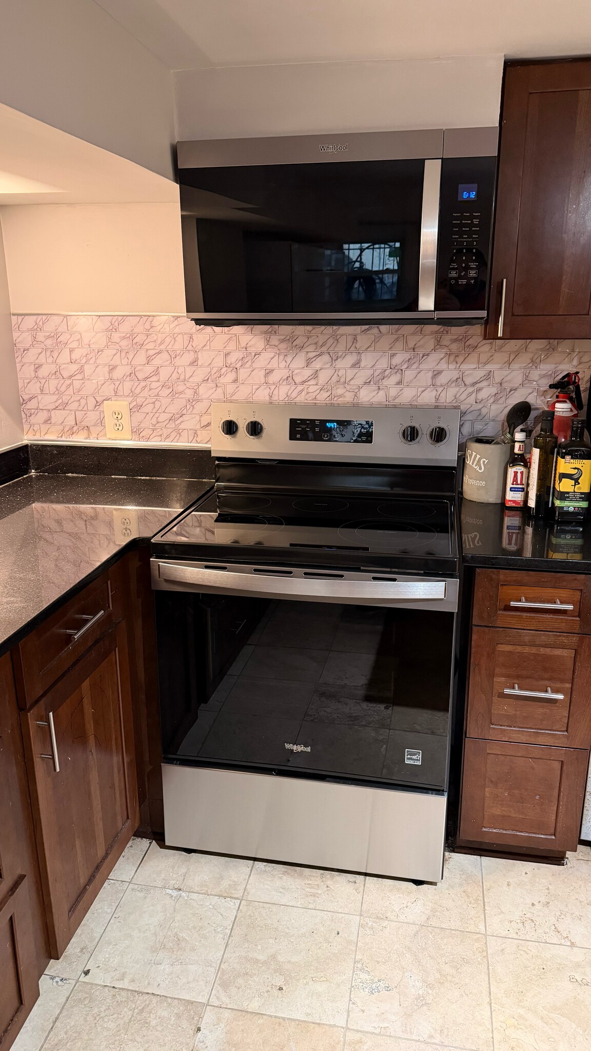 Building Photo - 1342 Park Rd NW