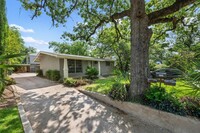 Building Photo - 1706 Palma Plaza