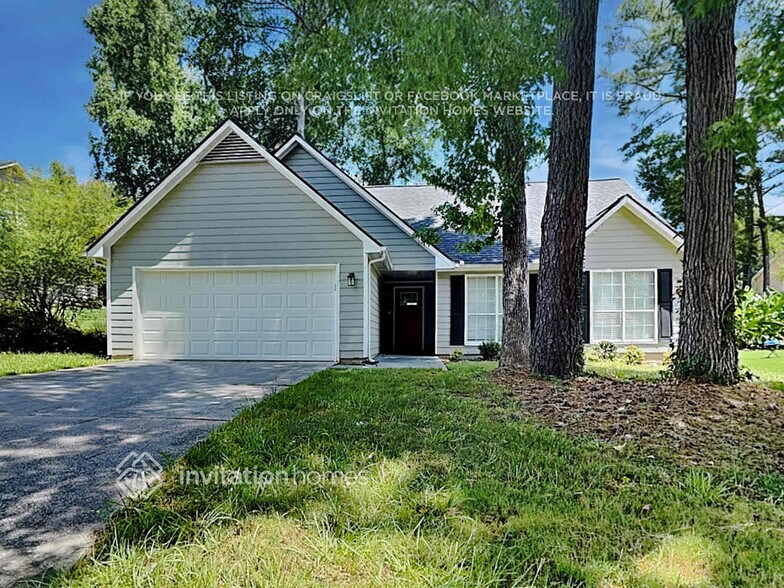 Primary Photo - 7032 N Shore Dr