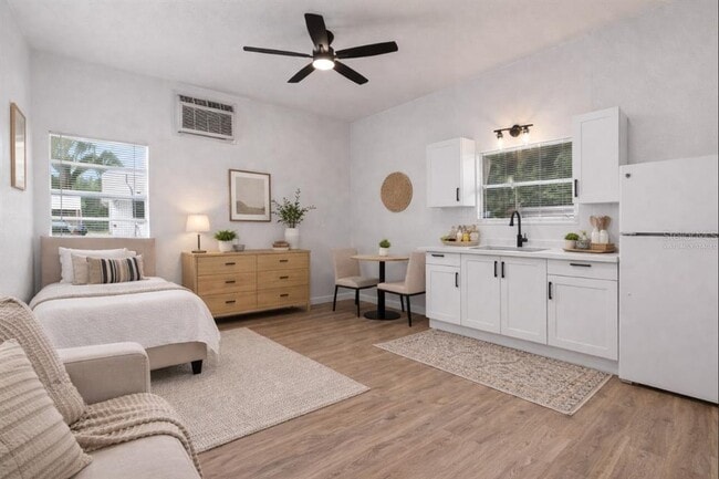 Building Photo - 1803 E Orange Ave