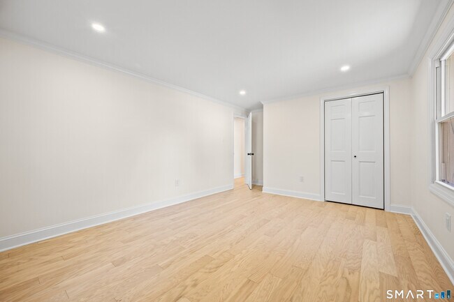 Building Photo - 22 Carrona Dr