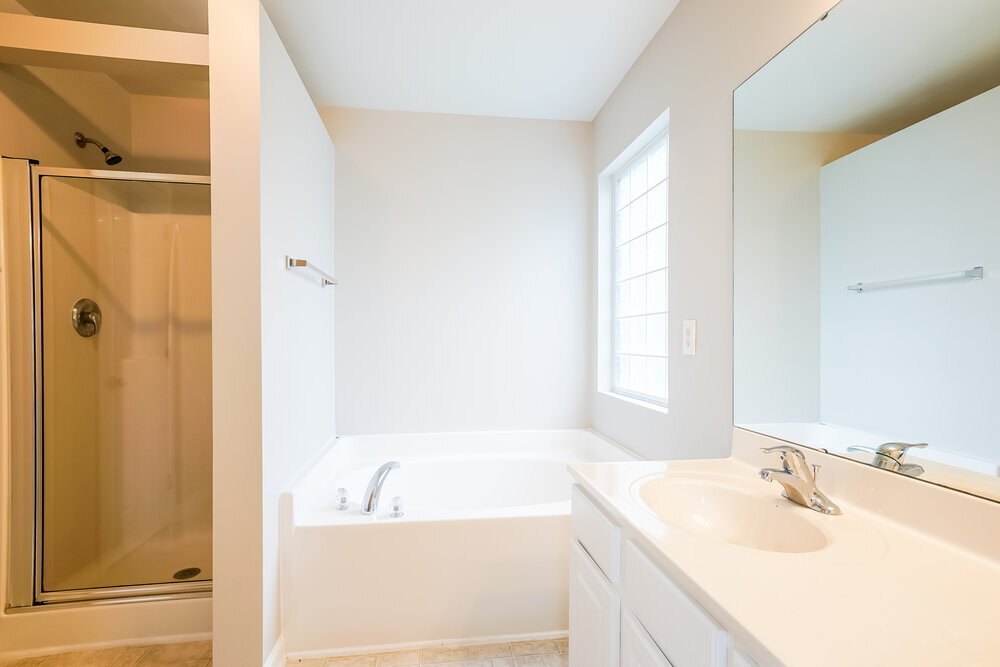 Building Photo - 708 Calavaras Ln