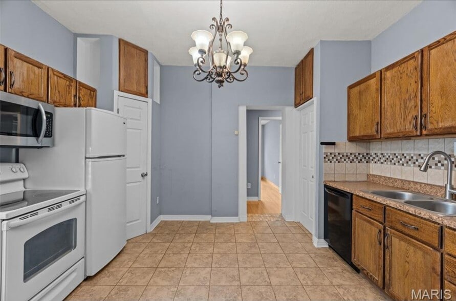 Building Photo - 5462 Christy Ave
