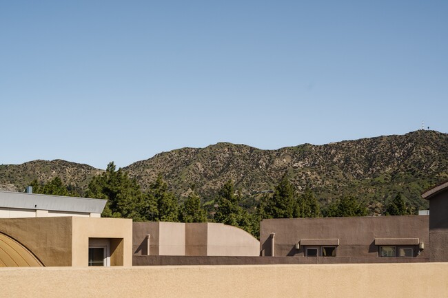 Building Photo - 201 E Angeleno Ave