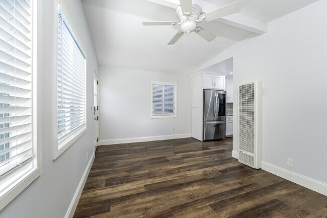 Building Photo - "Turnkey and Fully Remodeled Beachside Ret...