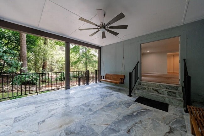 Building Photo - 459 Atlanta Country Club Dr