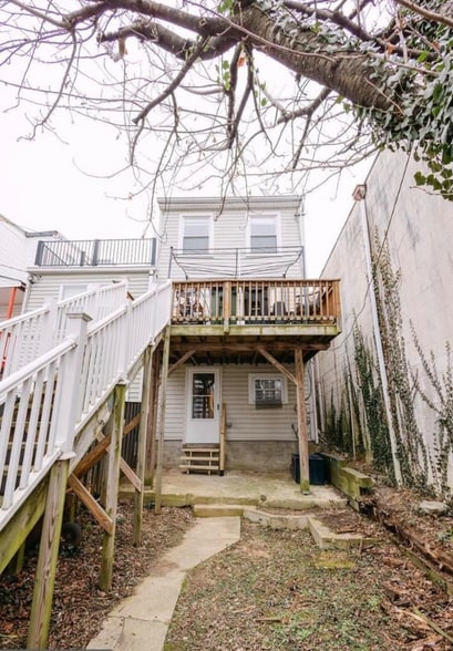 Building Photo - 3732 Falls Rd