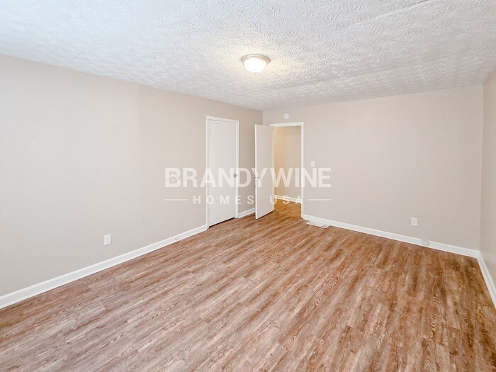 Building Photo - 112 Valerie Ct