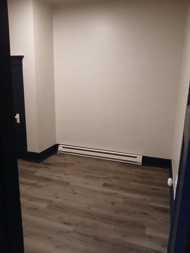 Building Photo - 1818 4th St