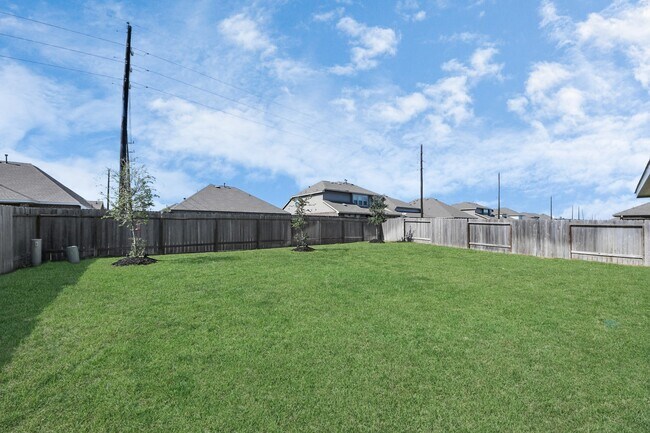 Building Photo - 2302 Dewford Fls Dr