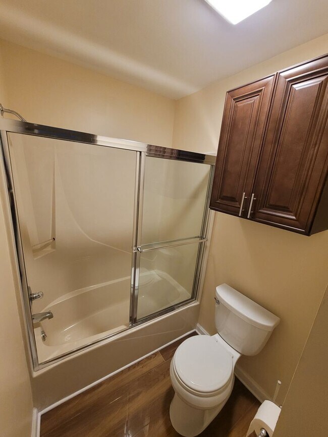 Building Photo - Venetian Villa 2 Bedroom 2 Bath 2 Car Garage w/Waterview!