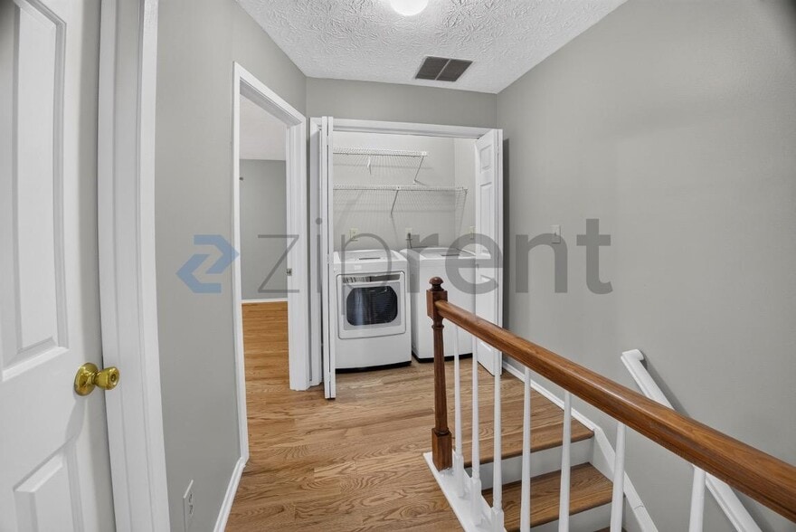 Building Photo - Unit N/A