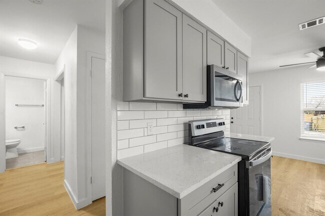 Building Photo - 1317 Mckie Cove