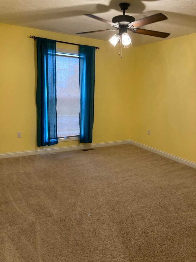 Building Photo - 241 Butterfield Dr