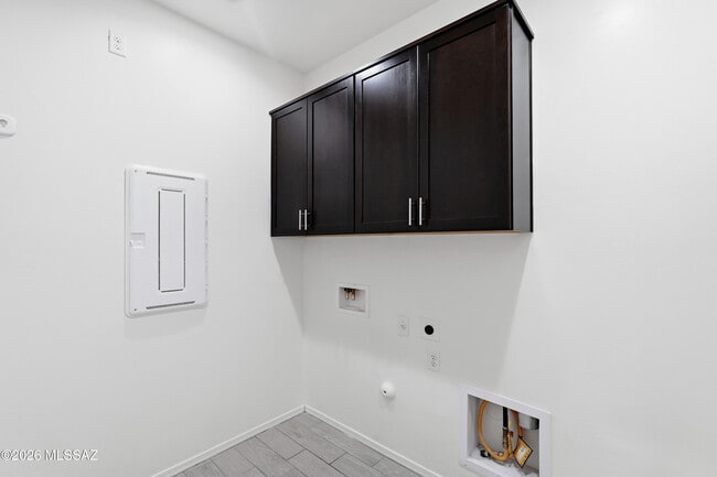 Building Photo - 1016 W Calle Nicoya
