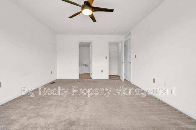 Building Photo - 2024 Morgan Hill Dr