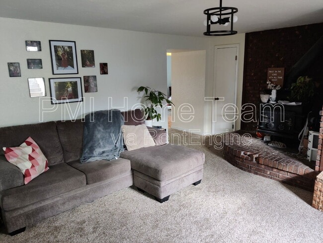 Building Photo - 1095 Nalder St