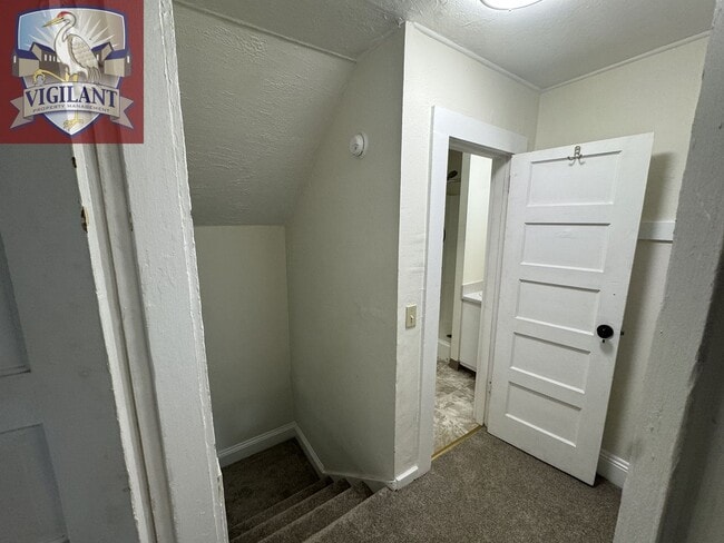 Building Photo - WA271