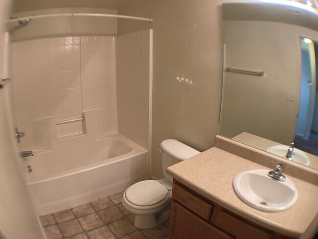 Building Photo - Spacious 3BR Townhome in Bellemont | Fenced Yard + 2-Car Garage
