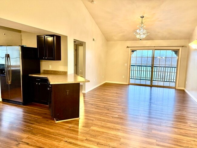 Building Photo - Beautiful 2 Bedroom 2 Bath Condo In St. Peter's