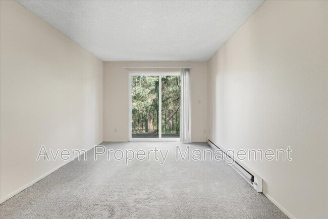 Building Photo - 5023-5033 SW Pasadena Street - 5025
