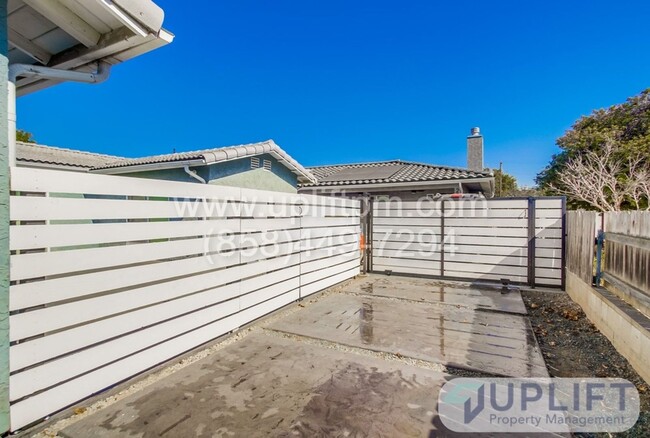 Building Photo - 6BD/3BA Beautiful home in Chula Vista