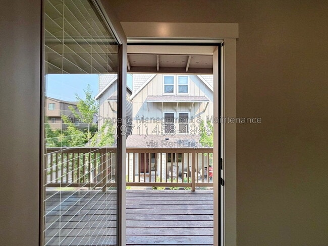 Building Photo - 14353 SW Burlwood Ln