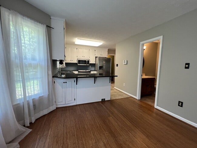 Building Photo - Spacious 5-Bedroom Home on Over Half an Ac...