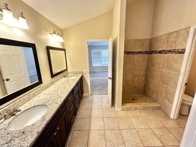 Building Photo - 955 W Charing Cross Cir