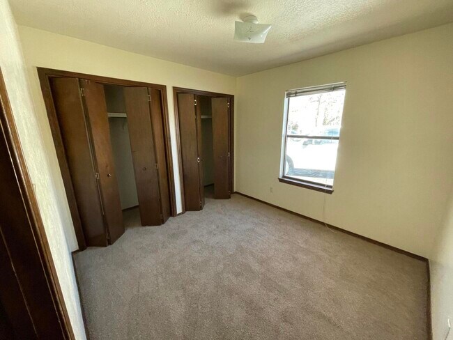 Building Photo - 2817 Palo Verde Dr NE