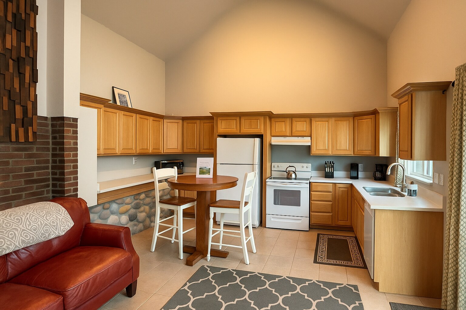 Building Photo - 34216 Thomas Rd E