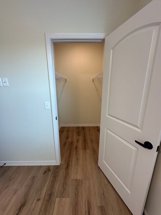 Building Photo - One Bedroom One Bath Alongside the Golf Course Branson, MO
