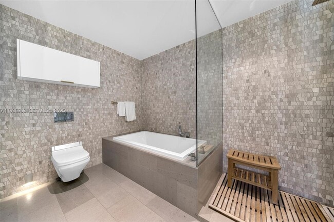 Building Photo - 88 SW 7th St