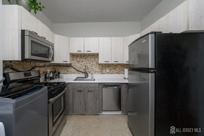 Building Photo - 55 Randolph Pl