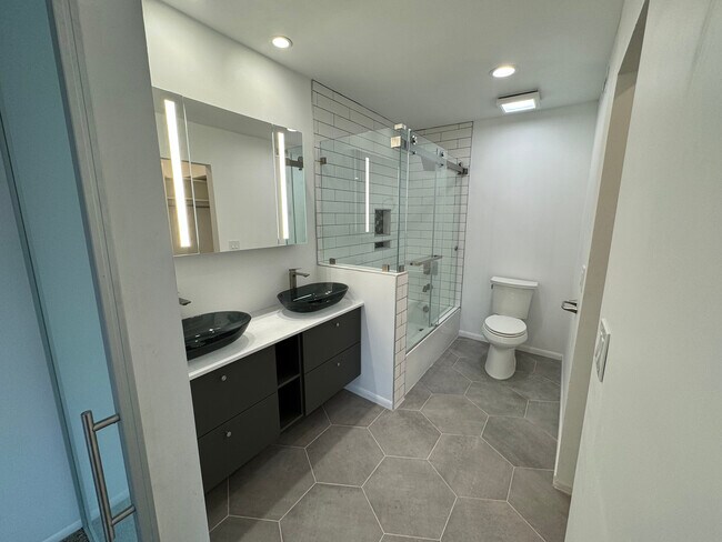 Building Photo - 431 N Alhambra Ave